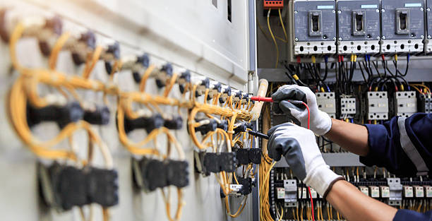 Professional Electrician technician working in Springfield, OR